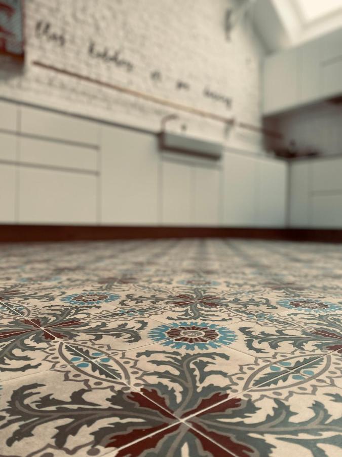Appartamento Lichtrijke Loft Bij Restaurant Den Olifant Ypres Esterno foto